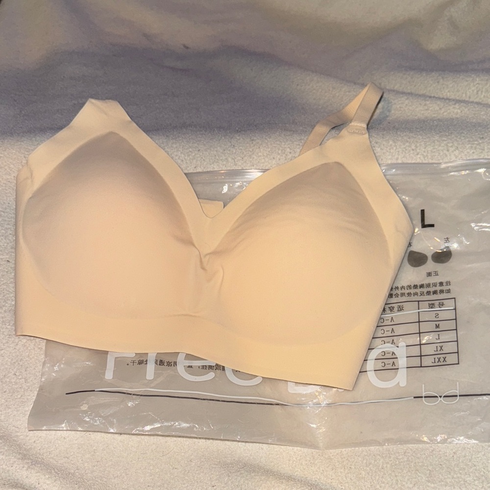Women's Seamless Nude Bra